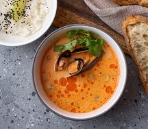 Острый Том ям с морепродуктами