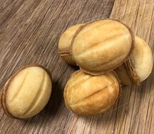 Орешки со сгущёнкой