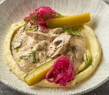 Бефстроганов в соусе черный перец с картофельным пюре