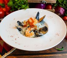 Спагетти Неро с морепродуктами