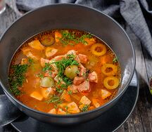 Солянка сборная мясная