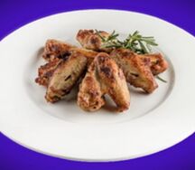 Шашлык на углях из курицы крыльев