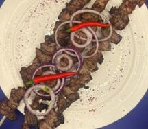 Шашлык на углях по-турецки из курицы острый