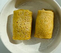 Блинчики с яблоком и корицей