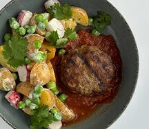 Котлета из барашка с овощами