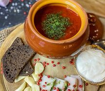 Борщ с салом и хреновухой