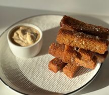 Гренки чесночные
