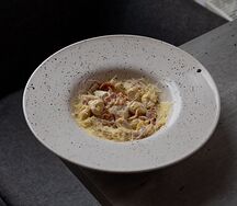 Ньокки в сливочном соусе с беконом