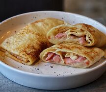 Блинчики с ветчиной и сыром