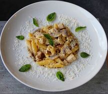 Сливочная курица с грибами