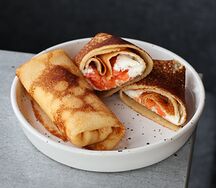Блинчики с лососем