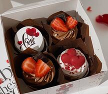 Набор капкейков Love