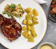 Свиная корейка под соусом барбекю