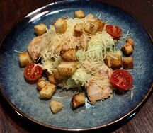 Цезарь с курицей