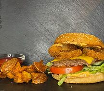 Бургер с луковыми кольцами