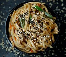 Удон с курицей под соусом терияки