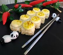Запеченный ролл с курицей