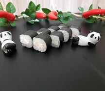 Маки со снежным крабом