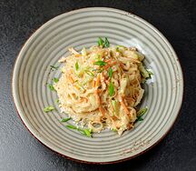 Фунчоза с курицей в кунжутном соусе