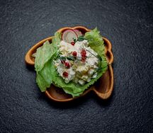 Салат Генацвалик с курочкой, картофелем и ананасом