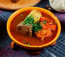 Хашлама с говядиной и болгарским перцем