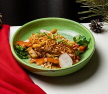 Салат с куриным филе