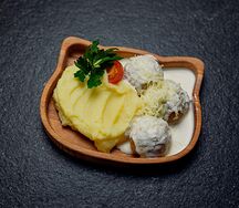 Фрикадельки куриные в сливочном соусе