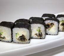 Ролл Чиз маки с угрем