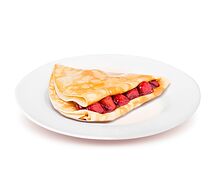 Блин с клубникой