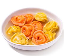 16 пельменей с курицей, сыром и бульоном 