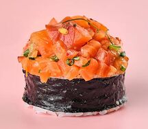 Макидзуси с тартаром из лосося