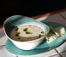 Тыквенный суп со страчателлой и креветками