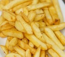 Картофель фри с прованским томатным соусом