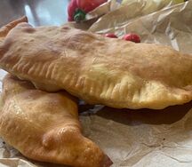 Чебурек с сыром и зеленью 