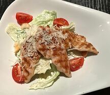 Салат Цезарь с куриным филе