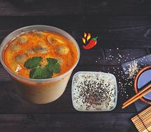 Том ям с креветками и кальмаром