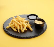 Картошечка фри с сырным соусом