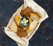 Хлебная корзинка с маслом