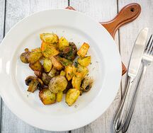 Жаркое по-домашнему с грибами и картошкой