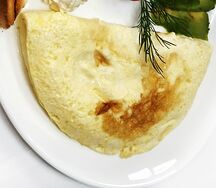 Омлет с креветками и сыром 