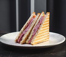 Сэндвич с ветчиной из индейки