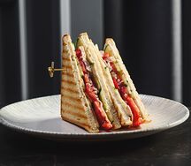 Сэндвич с копченой курицей