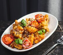 Баклажаны темпура в соусе чили