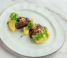 Говяжьи щечки с картофельным пюре