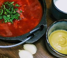 Кубанский борщ с салом и чесноком