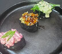 Гункан с креветками