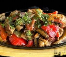 Сковородка с курицей