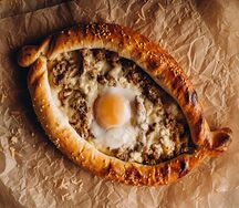Хачапури по-аджарски с мясом