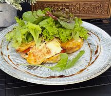 Грудка цыпленка с сыром и овощами