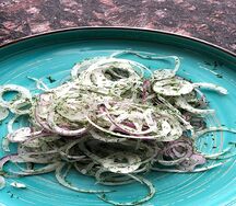Лук маринованный